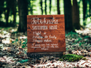 Fotokniha – hnědé dřevo